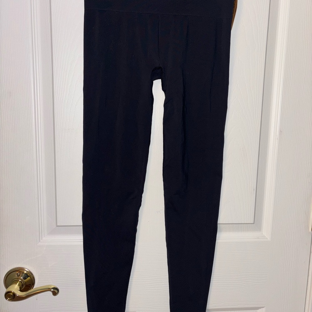 SKIMS Black Leggings